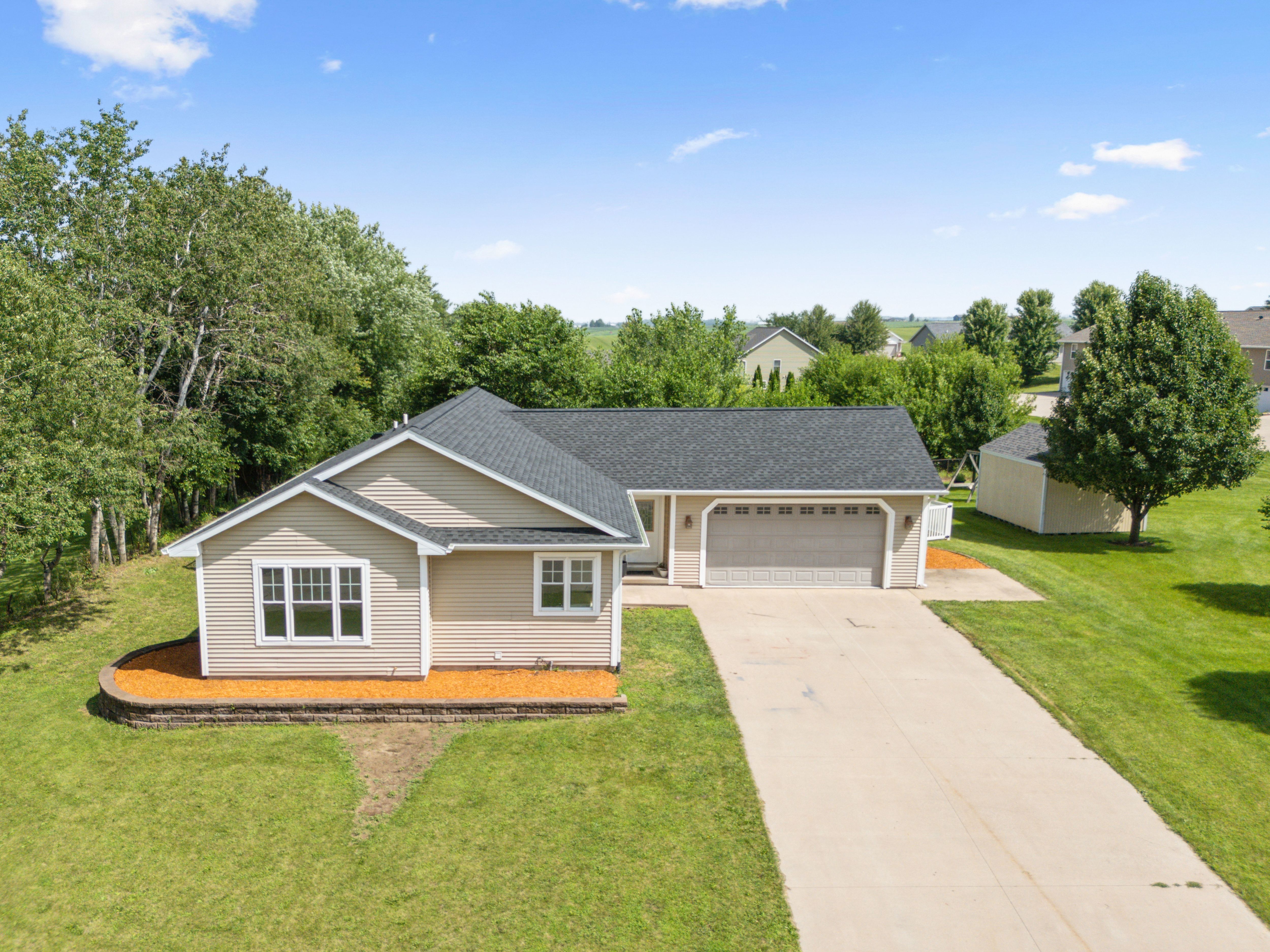 Listing Photo: 48-501 780 Country Club Ct Drone